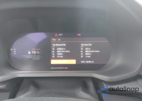 2024 Polestar 2 Long Range Dual Motor/Long Range Dual Motor Plus z USA, uszkodzony, nr VIN YSMFD3KA6RL219079